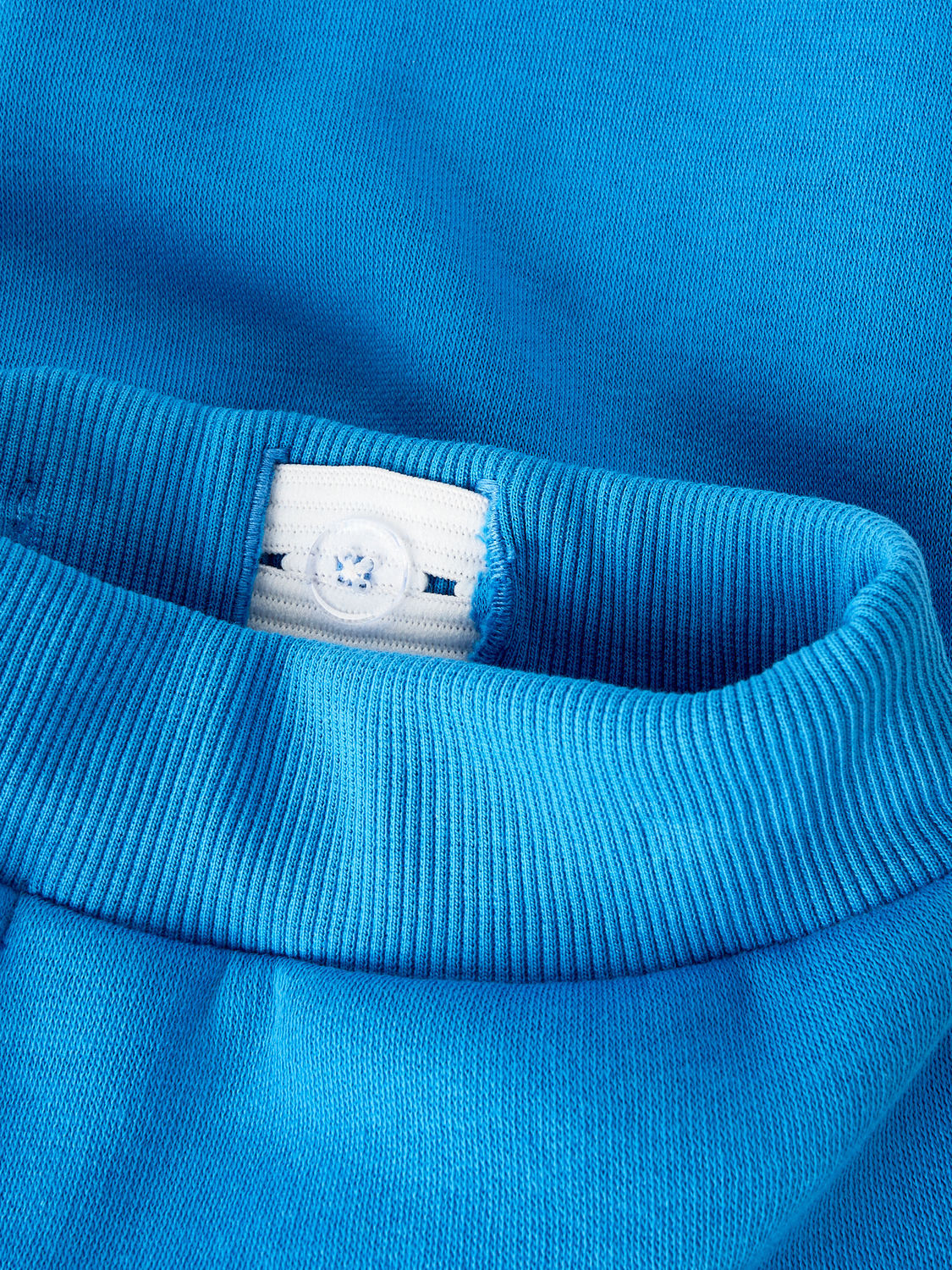 model_shot-front_full